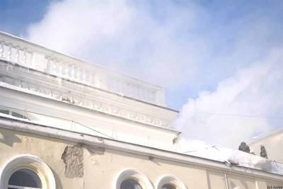 Томские пожарные локализовали возгорание в Театре юного зрителя