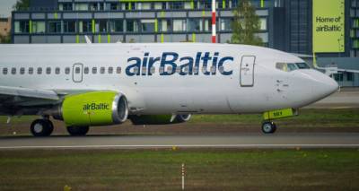 Туроператор назвал ограничения авиаперевозок в Латвии "прикрытием для чиновников"