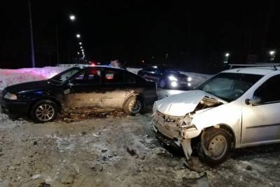 В аварии на Ряжском шоссе пострадали два человека