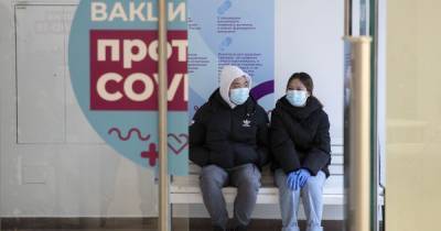 В России отчитались о регистрации третьей собственной вакцины от COVID-19