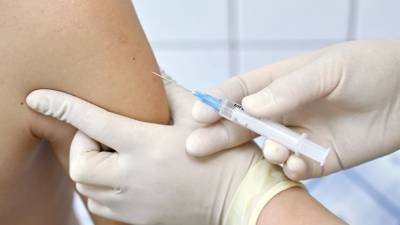 Начались испытания комбинированной вакцины «Спутника V» и AstraZeneca