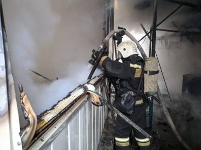 В Томске произошел пожар в старинном здании театра (видео)
