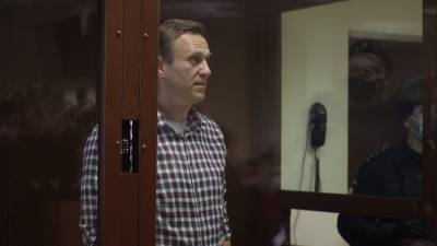 Мосгорсуд признал законным лишение Алексея Навального свободы по делу «Ив Роше»