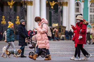 Китайскую туристку поразили выражения лиц русских во время поездки в Россию