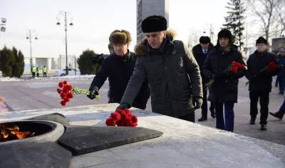 В честь 23 февраля Александр Моор почтил память защитников Родины