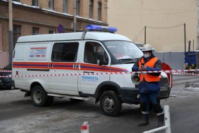 Число пострадавших при прорыве трубы в Петербурге увеличилось до двух