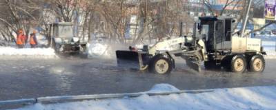 Дорогу затопило кипятком на улице Бориса Богаткова в Новосибирске