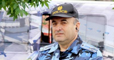 Полковник полиции в отставке доставлен с площади Свободы в отделение полиции