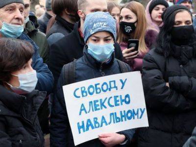 Прокуратура Москвы в день двух судов над Навальным предупредила о недопустимости призывов к протестам
