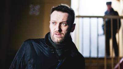 Судья огласит приговор Навальному по делу о клевете в 18:00