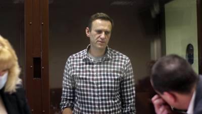 Суд начал заседание по делу о клевете Навального на ветерана