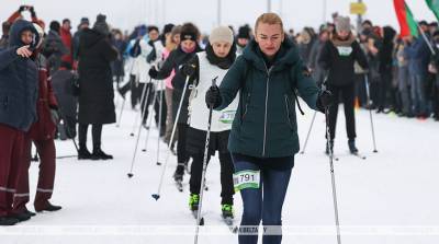 ФОТОФАКТ: Более 400 любителей лыжных гонок вышли на старт "Брестской лыжни 2021"