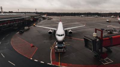 Самолет был вынужден вернуться в аэропорт Тюмени из-за проблем с шасси