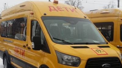 Автобус с детской танцевальной командой вспыхнул на трассе в Подмосковье