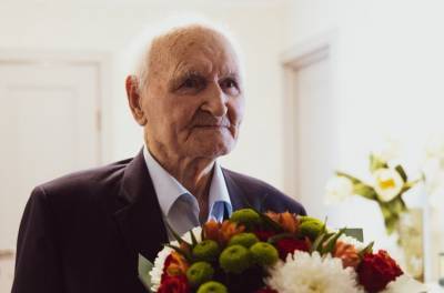 В Липецке ветераны Великой Отечественной войны принимают поздравления