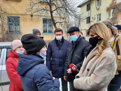 Дмитрий Аверов: «Мать пятерых детей в обиду не дадим»
