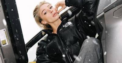 Неон vs черный оникс: Настя Ивлеева перекрасила спорткар под цвет ногтей