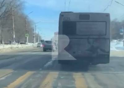 Рязанцы показали, как дымит подаренный Москвой автобус