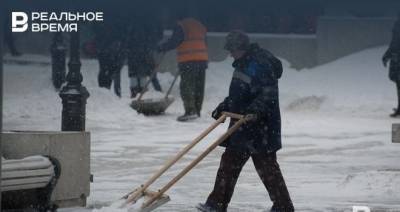 Жители двух районов Казани могут подать заявку на уборку снега через чат-бот в Telegram