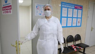 Вакцину от COVID в Петербурге получили более 200 тыс. человек