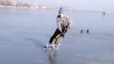 Хоккеисты провели тренировку на замерзшем Азовском море: видео - 24tv.ua - Мариуполь - Тернополь - Mariupol