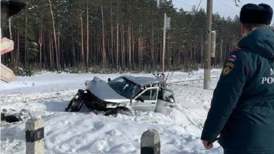 В ДТП с поездом в Брянской области погибли трое