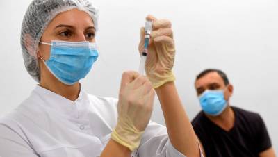 Свыше 205 тысяч человек сделали прививку от COVID-19 в Петербурге