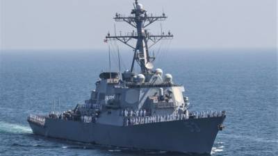 Пошарпанный корабль ВМС США привел в ужас иностранные СМИ на учениях AMAN-2021
