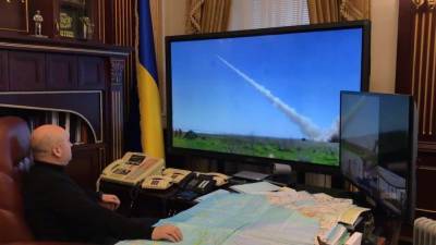 Турчинов: Украинская армия вступает в новое обострение на Донбассе...