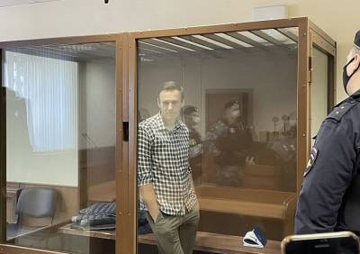 Суд оштрафовал Навального на 850 тыс. рублей по делу о «клевете» на ветерана