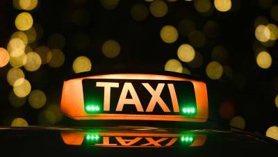 ФАС оценит обоснованность изменения цен агрегаторами такси при непогоде