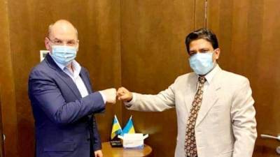 Степанов договорился в Индии о поставках 500 тыс. доз вакцины от COVID-19