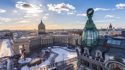 Петербург стал лидером популярных мест для поездок на 23 февраля и 8 марта