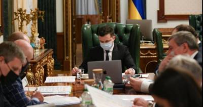 Опубликован полный список санкций, утвержденных против Медведчука и Ко