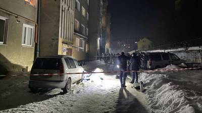 В Дрогобыче у мужчины граната у подъезда взорвалась в руках: видео