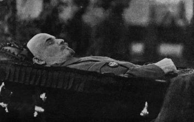Куда спрятали тело Ленина в Великую Отечественную