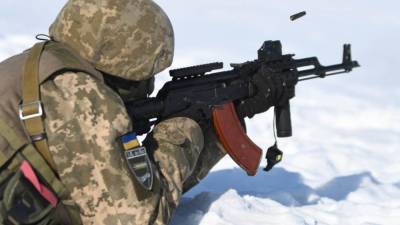Бойцы ВСУ пять раз за сутки открывали огонь у линии соприкосновения в ЛНР