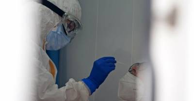 В России за сутки выявили 12 742 новых случая коронавируса