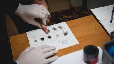 МВД России хочет хранить отпечатки пальцев граждан до 100-летнего возраста