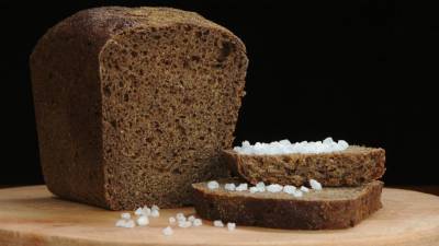 Россиянам рассказали о полезных свойствах хлеба