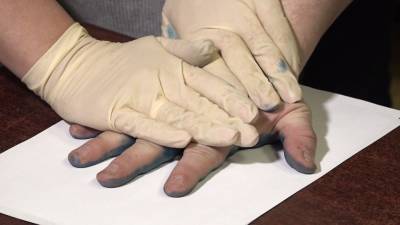 В МВД предложили хранить отпечатки пальцев россиян до их 100-летия