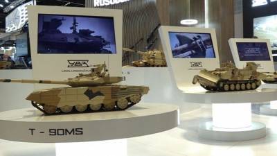 Россия впервые показала танк «Армата» за рубежом на выставке в ОАЭ