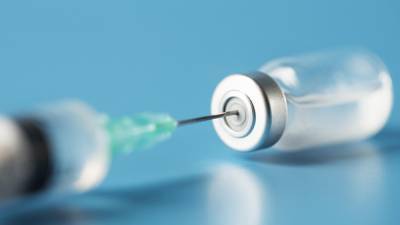 Киев начнет вакцинацию от коронавируса дешевой копией AstraZeneca
