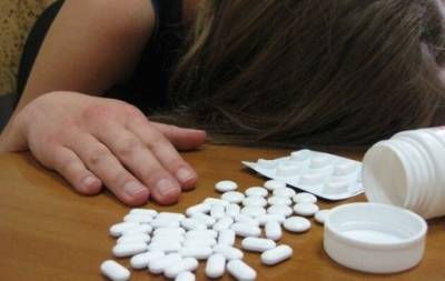 В Украине хотят запретить продажу лекарств несовершеннолетним