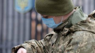 Коронавирус в ВСУ: сколько военных попали на больничные койки