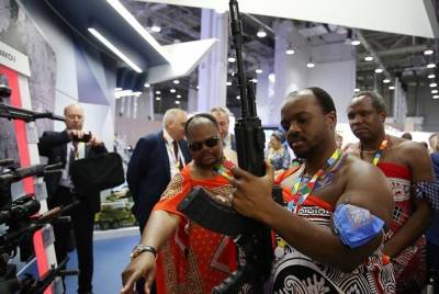 Россия подписала оружейные контракты на 1,5 млрд долларов с африканскими странами