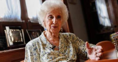 90-летняя аргентинская правозащитница привилась вакциной "Спутник V"