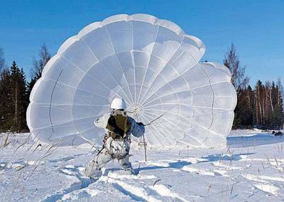В РФ будет выпускаться больше парашютных систем для десантирования тяжелой техники
