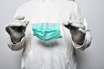 Стоматолог Шаргородский предупредил о негативных последствиях ношения масок