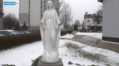 В Польше вандалы отрубили руки статуе Богородицы